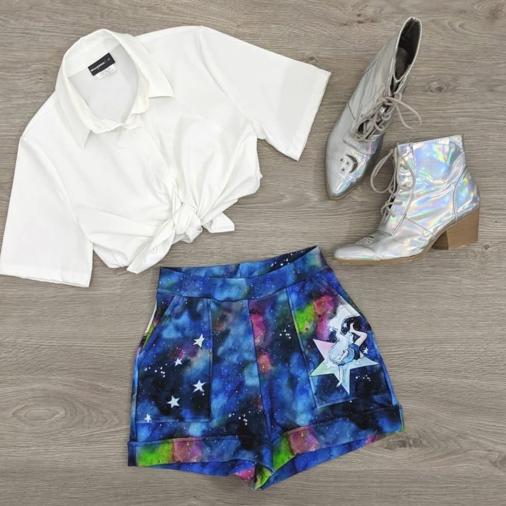 BLACKMILK Lora Zombie Shooting Star Cuffed Shorts Large